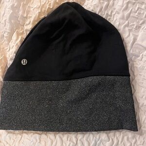 Lululemon ponytail hat